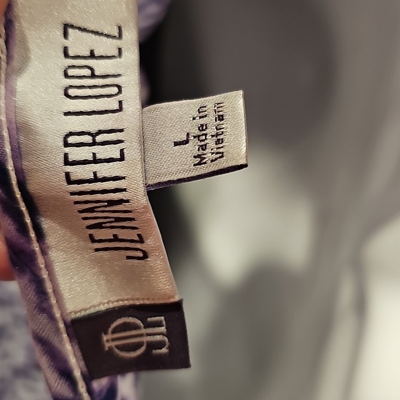 Jennifer Lopez Animal Print Flowy Top EUC Size Large - Picture 6 of 9